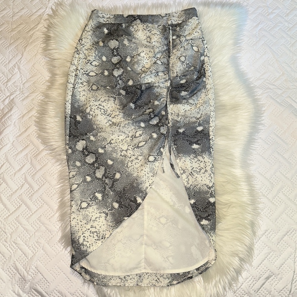 superdown Snakeskin slit maxi skirt
